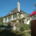La Demeure Aux Pins Bed & Breakfast Lourdes