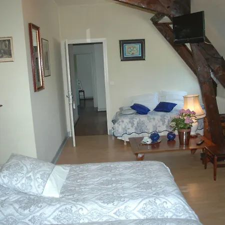 La Demeure Aux Pins Bed and breakfast 3*