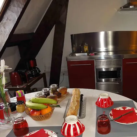 La Demeure Aux Pins לורדה