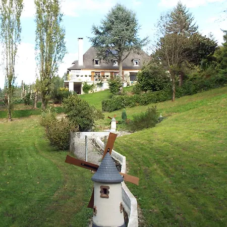 לינה וארוחת בוקר La Demeure Aux Pins