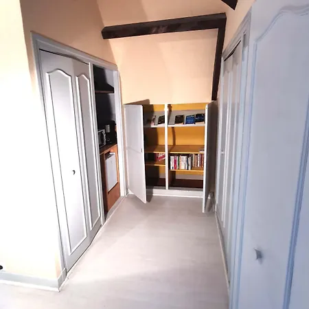 לינה וארוחת בוקר La Demeure Aux Pins לורדה