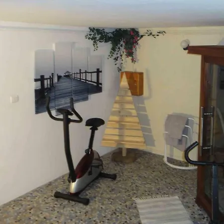 La Demeure Aux Pins 卢德