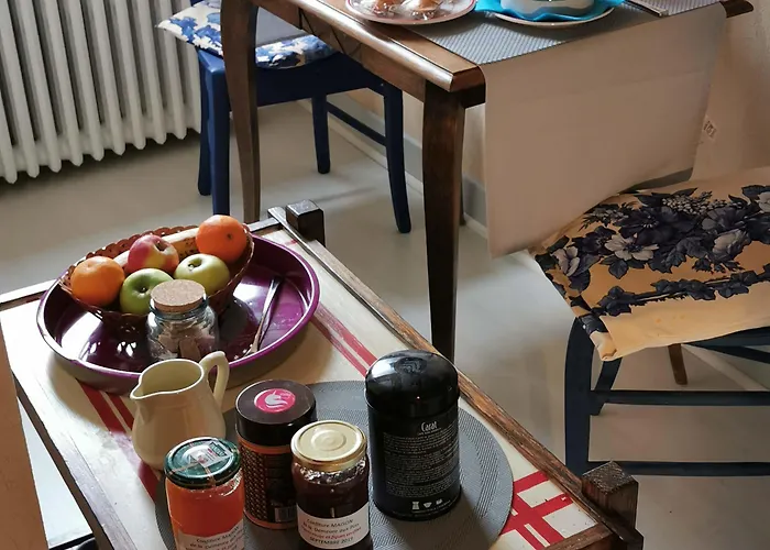 La Demeure Aux Pins Bed & Breakfast