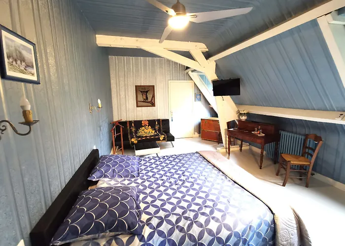 La Demeure Aux Pins 3*