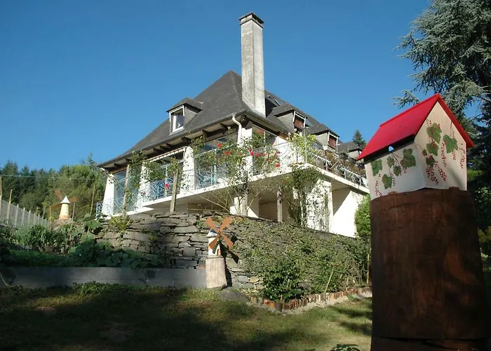 La Demeure Aux Pins Bed & Breakfast Lourdes