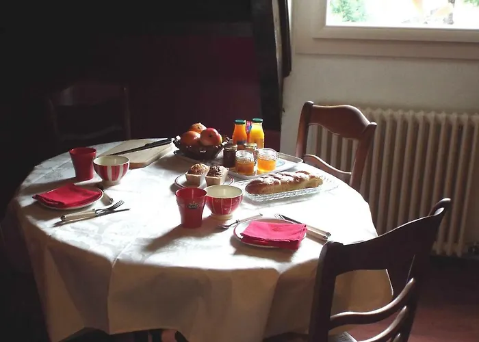 La Demeure Aux Pins Bed & Breakfast Lourdes