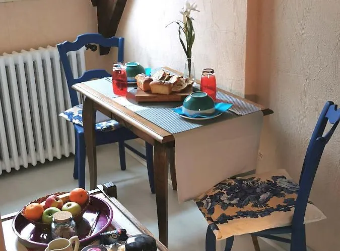 Couette-café La Demeure Aux Pins 3*