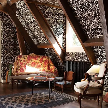 La Demeure Aux Pins לורדה