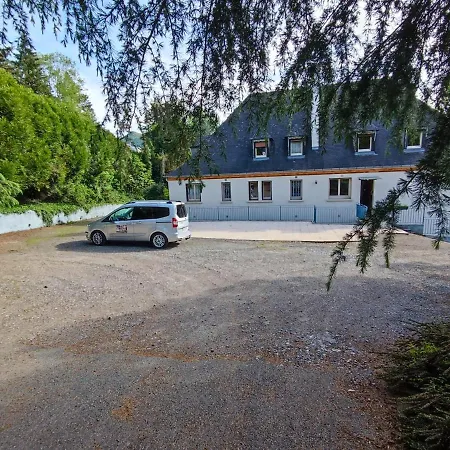 La Demeure Aux Pins לורדה