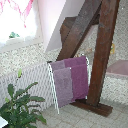 לינה וארוחת בוקר La Demeure Aux Pins