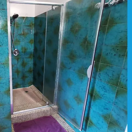 לינה וארוחת בוקר La Demeure Aux Pins