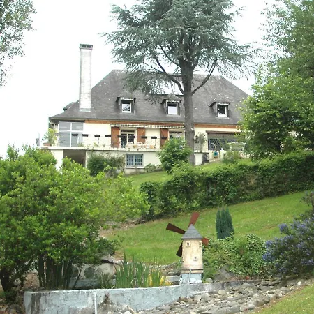 La Demeure Aux Pins לינה וארוחת בוקר לורדה