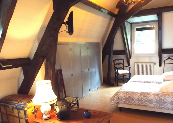 La Demeure Aux Pins Bed and breakfast