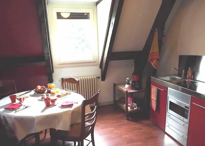 La Demeure Aux Pins Bed and breakfast Lourdes