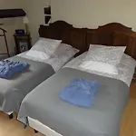 La Demeure Aux Pins Alojamento de Acomodação e Pequeno-almoço